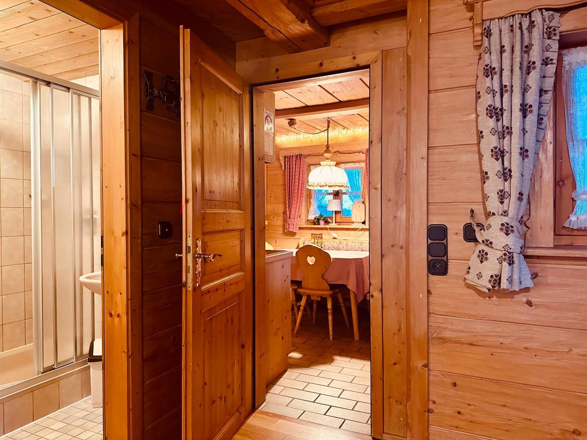 Almbruennerl Die Almhuette Auf Der Raffner Alm Ruhpolding Exterior photo