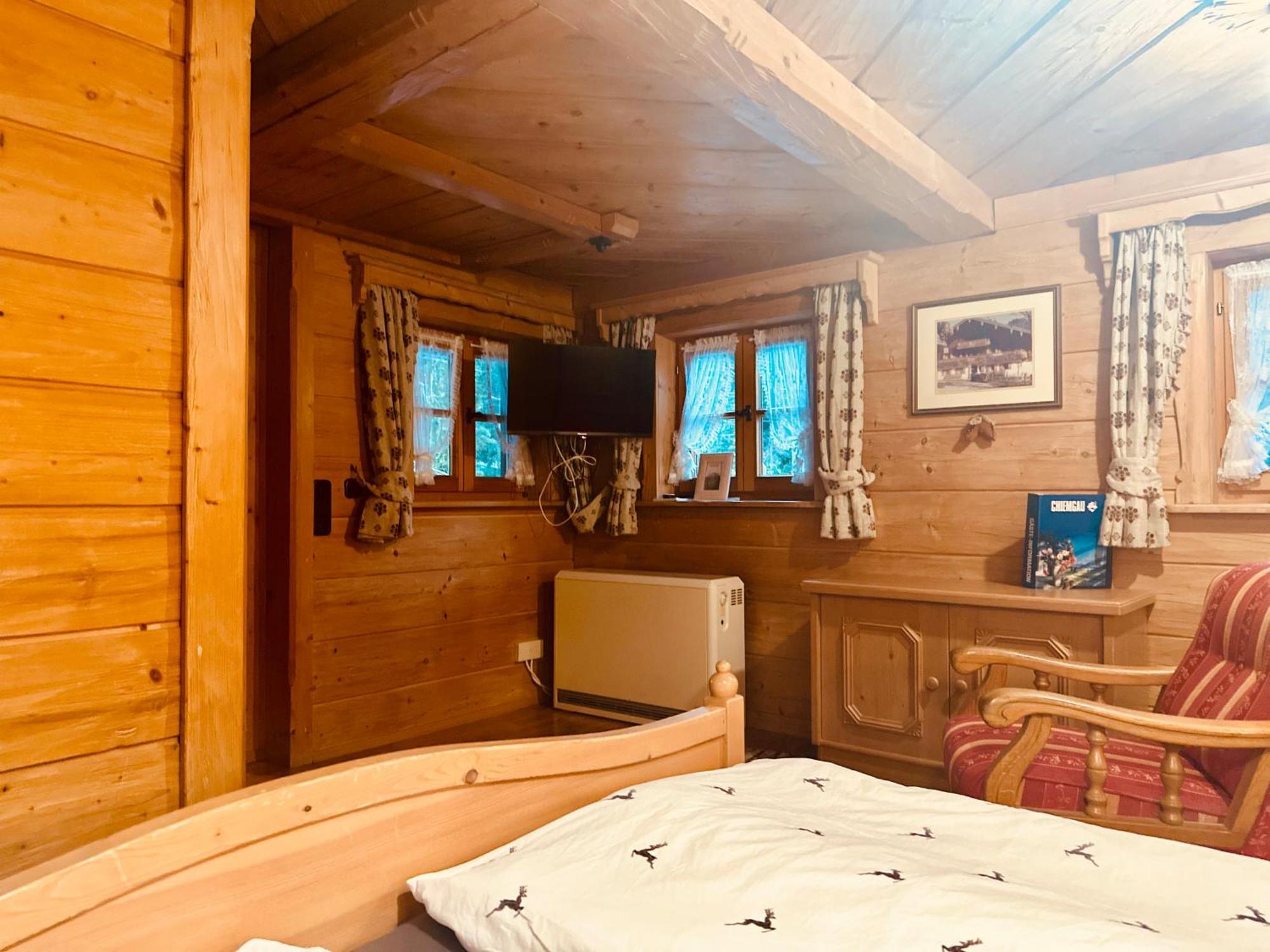 Almbruennerl Die Almhuette Auf Der Raffner Alm Ruhpolding Exterior photo